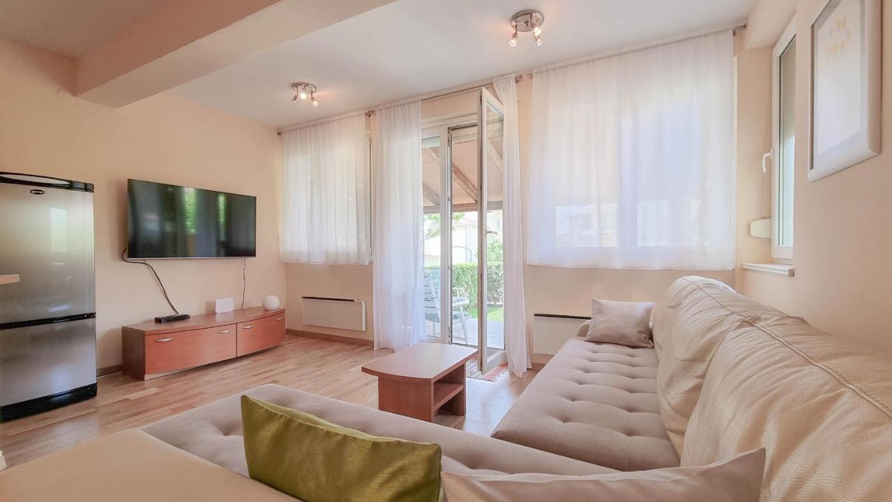 Roko Apartamento Novigrad Istria Exterior foto